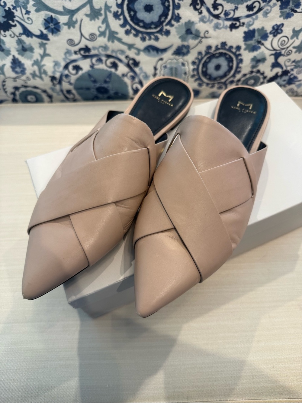 Marc Fisher LTD Sono Latte Leather Woven Pointed Toe Mules Size 9M